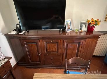 Credenza in arte povera