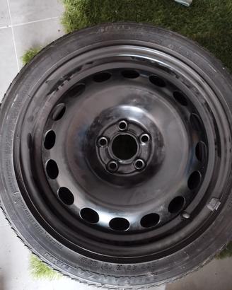 Ruota di scorta 205/45 R 16 + kit per sostituzione