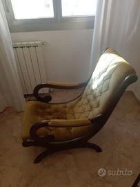 Poltrona legno pesante e tessuto