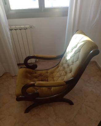 Poltrona legno pesante e tessuto