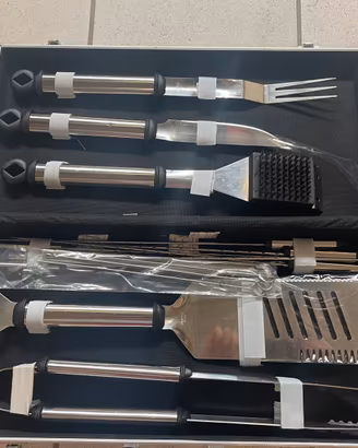 Set utensili barbecue