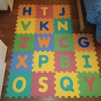 Tappeto in lettere componibili in spugna per bimbi