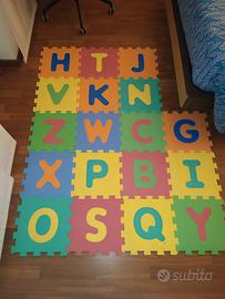 Tappeto in lettere componibili in spugna per bimbi