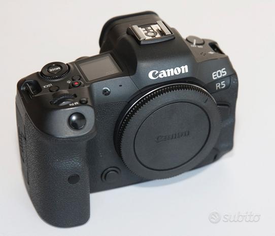 Fotocamera Mirrorless Canon Eos R5
 in vendita a Verona
