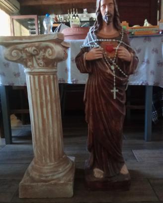 statue