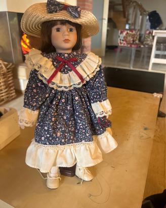 Bambola in porcellana