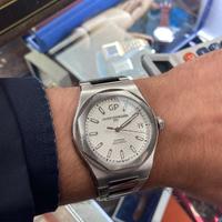 Girard Perregaux Laureato Fondo Bianco