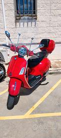 Piaggio Vespa GTS super 300