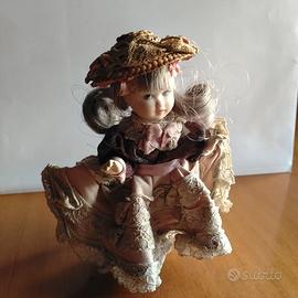 Bambola in Porcellana Vintage Stile Vittoriano 