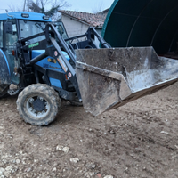 Caricatore per trattore