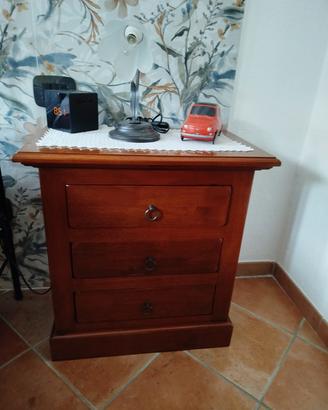 Comò e comodini stile arte povera in legno