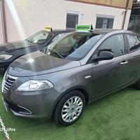 Lancia Ypsilon 1.2 69 CV 5 porte S&S Platinum