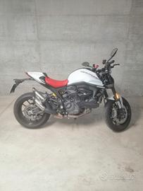 Ducati Monster Plus
