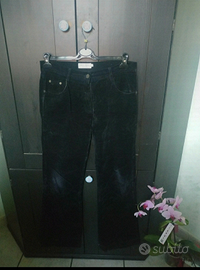 Pantalone nero in velluto da donna