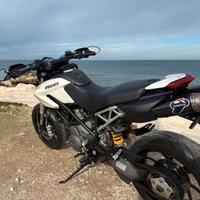 Hypermotard 796