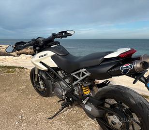 Hypermotard 796