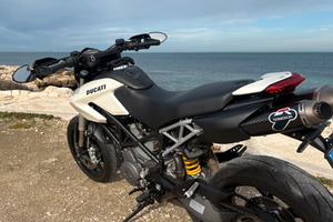 Hypermotard 796
