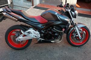 Suzuki GSR 600 - 2010