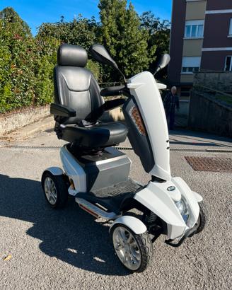 Scooter elettrico per anziani