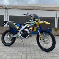 Suzuki Valenti RME 50