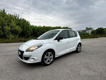 Renault Scenic Scénic X-Mod 1.5 dCi 110CV Attracti