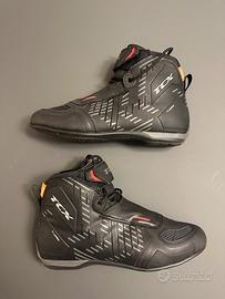 TCX RO4D WP scarpa moto