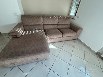 Divano angolare Poltronesofà