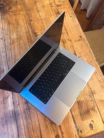 Macbook Pro 16’ M1 1 TB 16 GB scheda logica rotta