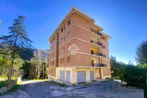 3 LOCALI A ACQUAPPESA