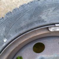 Cerchi con gomme Lancia Ypsilon 