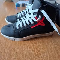 Sneakers da moto