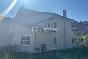 VILLA CON FINITURE DI PREGIO IN CENTRO