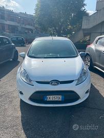 Ford fiesta benzina