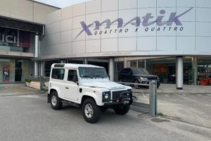 LAND ROVER Defender 90 2.2 TD4