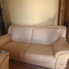 Divano tre posti in pelle marca Divani e Divani 