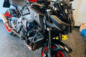 Yamaha MT-10 SCARICO MIV + DECAT+CENTRALINA+MANUBR