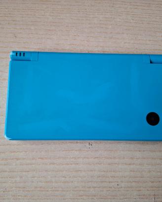 Nintendo DSi con accessori