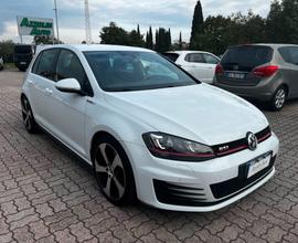 VOLKSWAGEN GOLF VII GTI 2.0 TSI 220 CV DSG