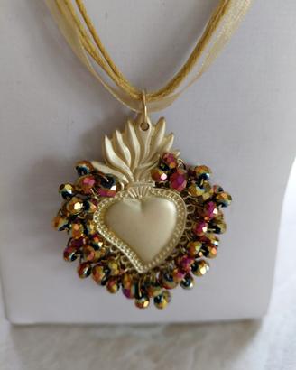 Collana con cuore sacro e cristallini