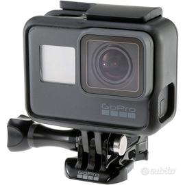 GoPro Hero 5 Black + Accessori | MAI USATA