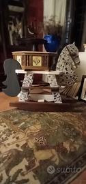cavallo a dondolo in legno