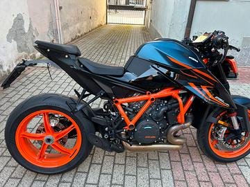 Terminale Pro Race exhaust titanio per superduke r