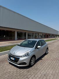 Peugeot 208 2016