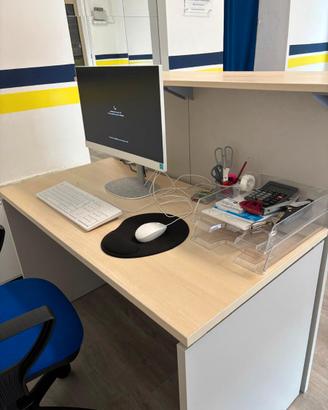 Scrivania in legno per casa/ufficio
