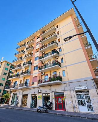 3 LOCALI A SALERNO