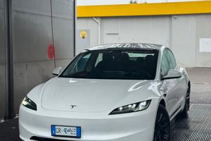 Tesla Model 3 Highland RWD Premium