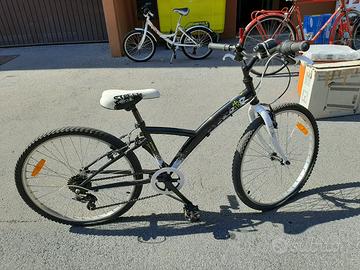 Bicicletta nera btwin da ragazzo 24’ con cambio