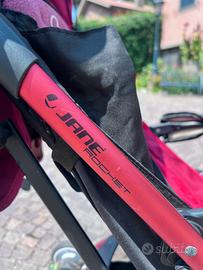 Passeggino Jane Rochet Rosso e nero