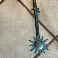 Due bastoni per le tende