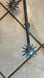 Due bastoni per le tende